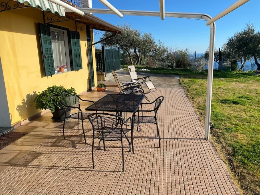 Casa Vista Mare - Superb Garden And Parking Included Villa Imperia Exterior photo